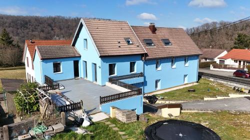Herimoncourt Apartment | Blue House