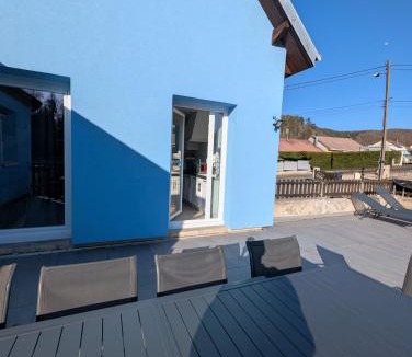 Herimoncourt Apartment | Blue House