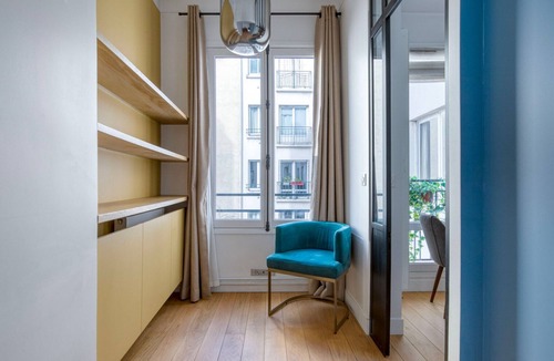 Porte-Dauphine Apartment | Blueground | Porte Dauphine, near shops & food