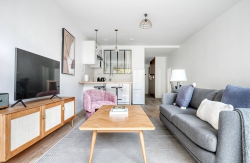 Notre-Dame-des-Champs Apartment | Blueground | Saint Germain des Prés, balcony