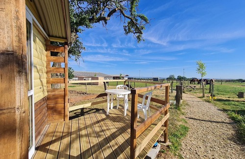 Burthecourt-aux-Chenes Cottage | Bohemian Caravan Comfort South of Nancy