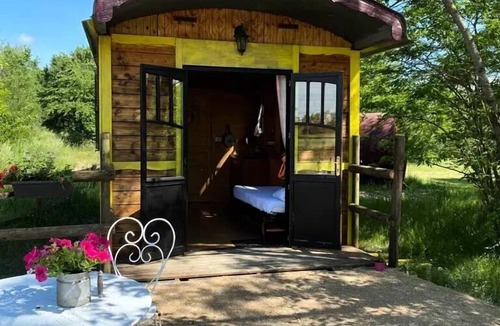 Chassenard Cabin | Bohemian Travel Trailer for 3 People