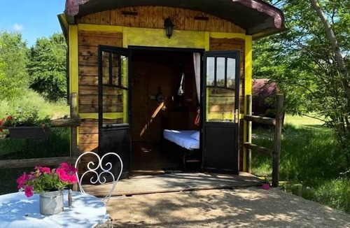 Chassenard Cabin | Bohemian Travel Trailer for 3 People