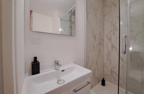 Reims City Centre Apartment | Bologne, studio cozy climatisé