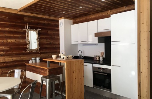 Bonneval-sur-Arc Apartment | BONNEVAL-SUR-ARC la Bergerie: New comfortable apartment at the foot of the slopes.