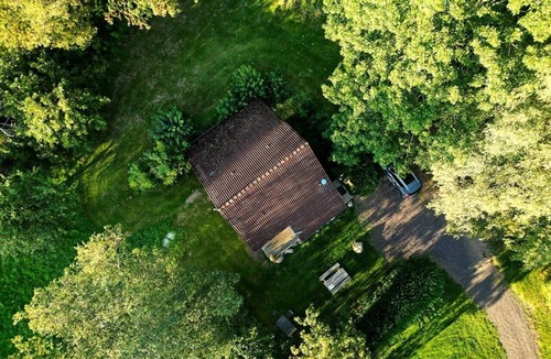 Ecromagny Ski Chalet | Bouleau - Wooden chalet in a green setting