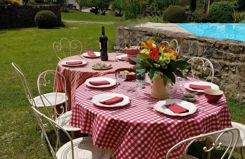 Vesseaux House | BOURGEOIS HOUSE 10 PEOPLE, LARGE PRIVATE POOL, PROPERTY OF 3500 m2