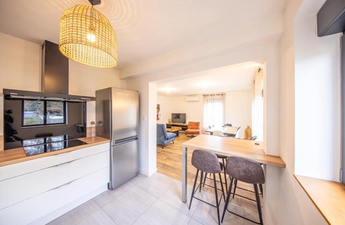 Houdemont Apartment | Bright 2 bedroom apartment I cozy I Ideal for family and business