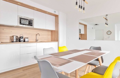 Champigny-sur-Marne Apartment | Bright apt with balcony -6P-Proche Disney/Paris