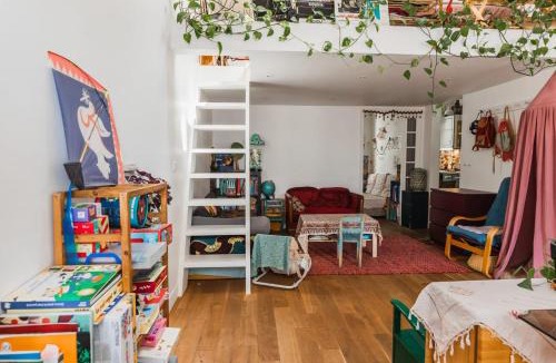 Belleville Apartment | Bright atypical duplex in Menilmontant
