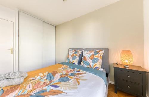 Quartier Vilmorin Apartment | Bright & Chill - Terrasse - À 7 min Gare Massy TGV