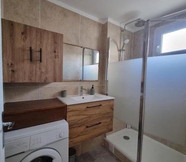 Rosny-sous-Bois Apartment | Bright & Cozy One Bedroom appartement close to Paris Balcony & Wi-Fi