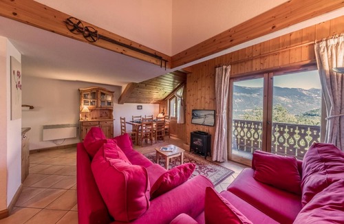 Les Allues Apartment | Bright duplex in Méribel les Allues - 2 bedrooms for 7 people