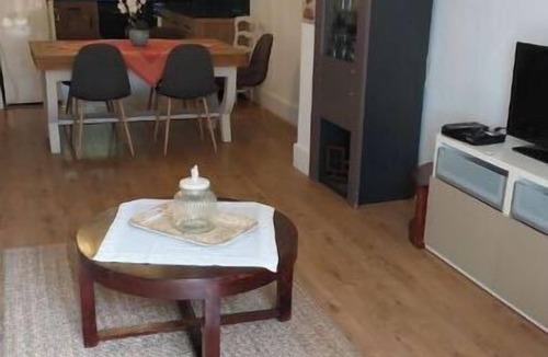 Vaison-la-Romaine Apartment | Bright, quiet apartment with private pool