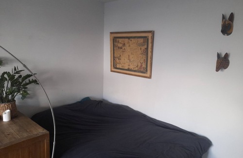 Belleville Apartment | Bright studio in the village of Jourdain, northeast of Paris.
