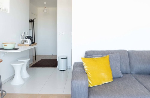Porte de la Chapelle Apartment | Bright Studio With A Nice View On The Sacré Coeur