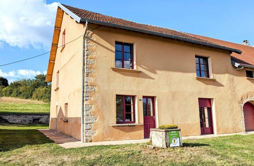 Dampierre-sur-Linotte Cottage | Bright terraced house near Vesoul, 4 bedrooms, spacious terrace