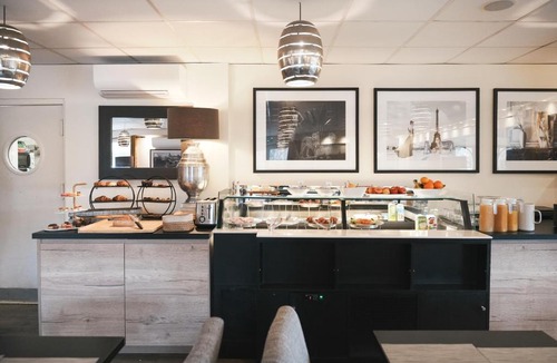 Morangis Hotel | Brit Hotel Confort Orly Morangis