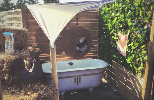 Lapalisse House | Brocante-style lodge tent
