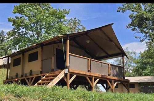 Saint-Point Other | Bungalow toilé, animaux acceptés - 5 pers. - API-1-52-2781