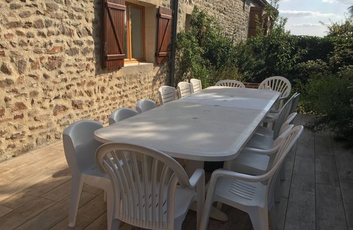 Saint-Martin-du-Puy Cottage | Burgundy traditional cottage with a vast flower garden to enjoy nature & calm
