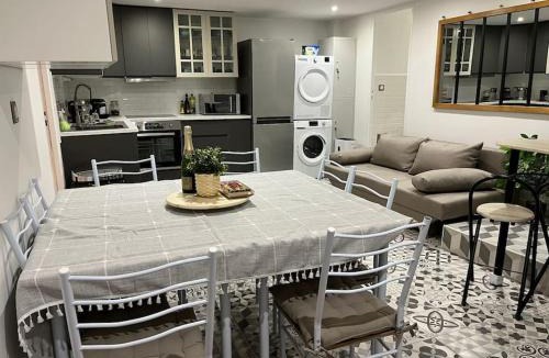 Bagneux Villa | BX - Maison 10 rooms - 12 beds - metro PARIS EXPO