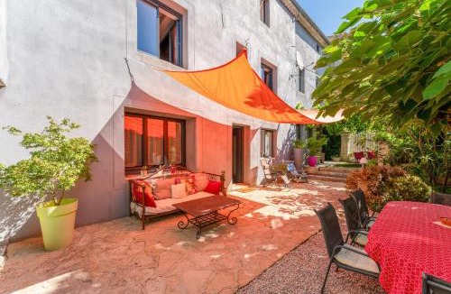 Rasteau House | Côté cour - 9 personnes