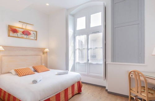 Tournus Apartment | Cabana & Le Grand Joyau Tournusien