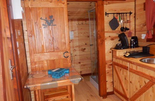 Amoncourt Cabin | Cabane Féerique D'amoncourt