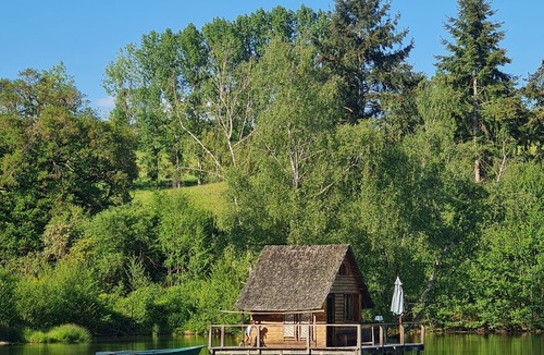 Saint-Didier-sur-Arroux Cabin | Cabane du Paraclet