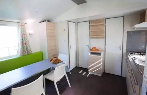 Ornans House | Caborde Cottage: 3 Rooms, Sleeps 4