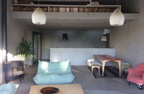Truinas House | CALM AND BRIGHT HOUSE, OPEN TO NATURE WITH JACUZZI