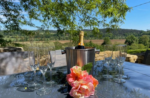 Cuzorn House | Calm, relaxing Gite in refurbished French Barn with exclusive use of great pool