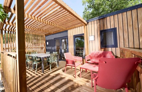 Malemort-du-Comtat House | Camping 3 étoiles - Piscine - ccbegfd
