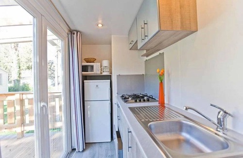 Aigueblanche House | Camping 3 étoiles - Piscine - ccbbhdh