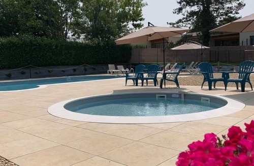 Cormatin House | Camping 3 étoiles - Piscine - ccaiddb