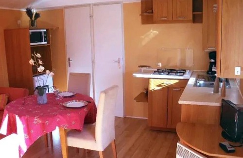 Venterol House | Camping 4 étoiles - Piscine - ccbgfce