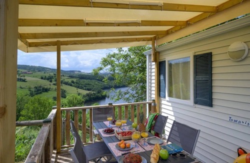 Cordelle House | Camping 4 étoiles - Piscine - ccbgeag