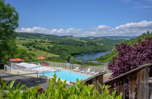 Cordelle House | Camping 4 étoiles - Piscine - ccbgeag