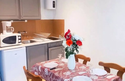 Saint-Honore-les-Bains Villa | Camping des Bains * - Cottage 33m2 - 2 bedrooms 2 to 4 people - 2 pers. included in the tariff