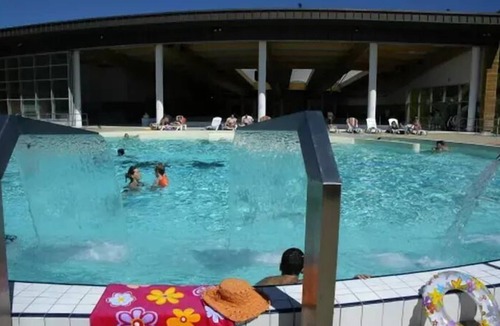 Ornans House | Camping Ecologique la Roche d'Ully* - Canadian Lodge 2 Rooms 2 People PRM Without Sanitary