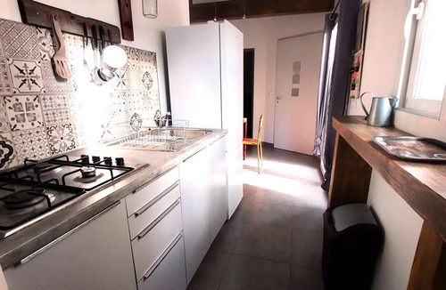 Saint-Paul-Trois-Chateaux Villa | Camping de la Colline * - Atypical decorative GITE for 4 people. + air conditioning for 4 people