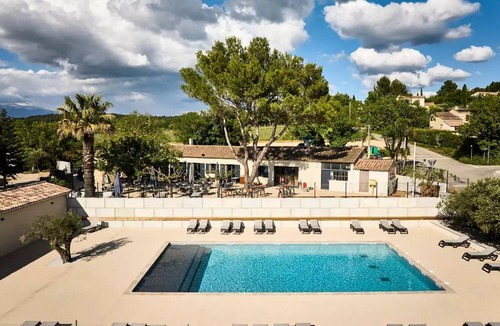 Malemort-du-Comtat House | CAMPING LA CERISE * - 2 bedroom mobile home with air conditioning for 4 people