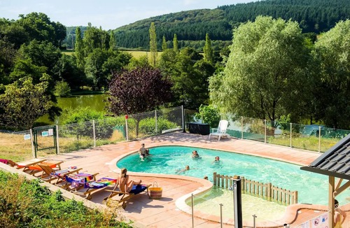 Saint-Leger-de-Fougeret Ski Chalet | Camping LA FOUGERAIE * - Chalet Nemo 4 4 people