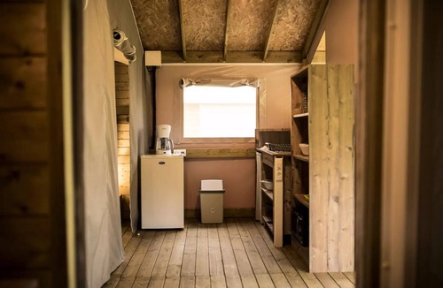 Pont-de-Poitte Cabin | Camping Les Pêcheurs* - Stilts Hut 3 Rooms 5 People