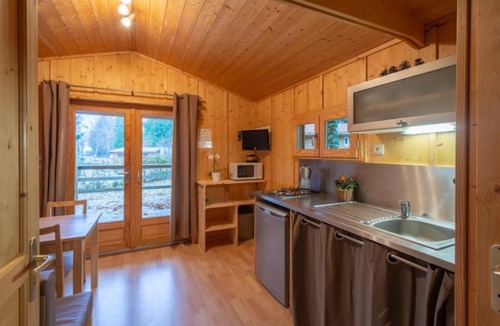 Levier Ski Chalet | Camping nature 3 étoiles - au coeur des montagnes du Jura