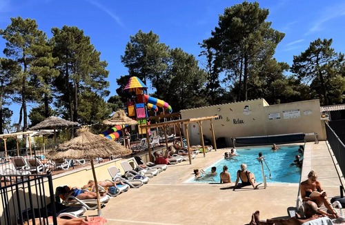 Bollene Ski Chalet | Campsite La Simioune* - Chalet BRUYERE - 2 bedrooms + TV (2 adults maximum and 3 children under 14 years old) 2 to 5 people - 2 people. included in the price