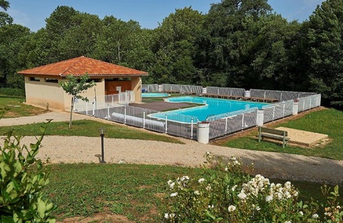 Lacapelle-Marival House | Captivating Holiday Home in Lacapelle-Marival with Garden