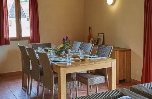 Lacapelle-Marival House | Captivating Holiday Home in Lacapelle-Marival with Garden