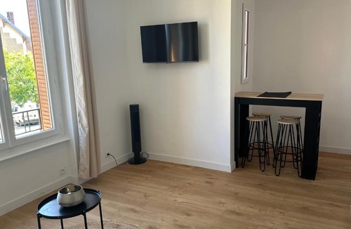 Clermont-Ferrand Apartment | Casa Cali Style and confort